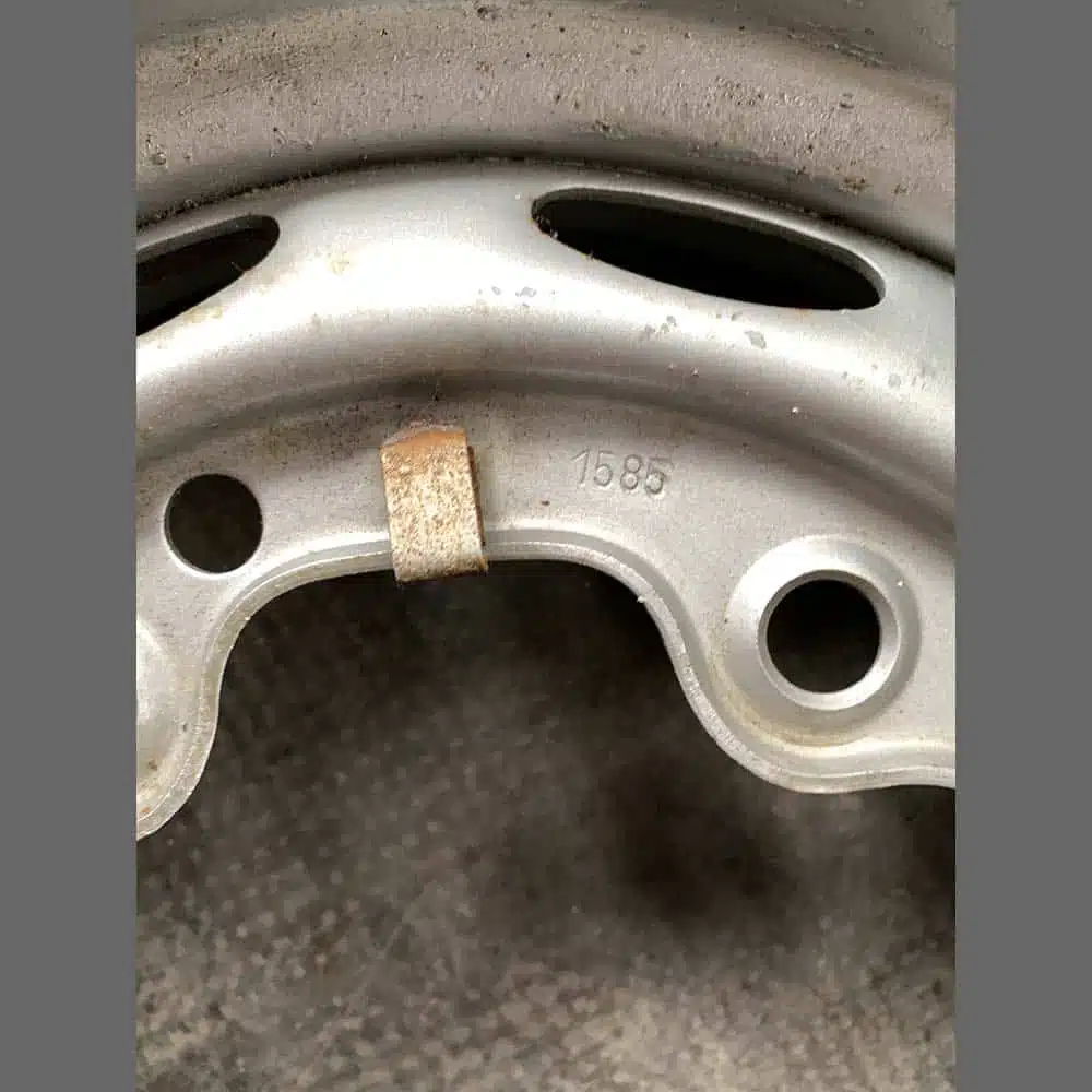 Rim "LEMMERZ" for Porsche 356 A/B/C. Stamped date (02/1958) - Image 3