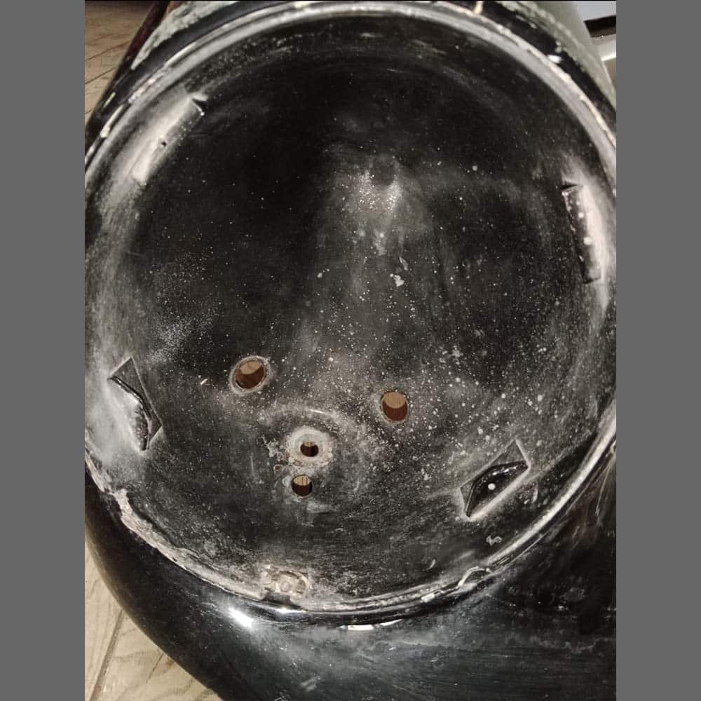 Front wings, left PET: 96450303102 and right PET: 96450303202 for Porsche 964. Black color - Image 17