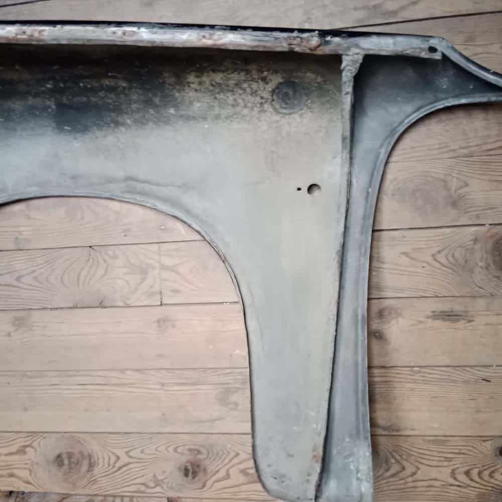 Front wings, left PET: 96450303102 and right PET: 96450303202 for Porsche 964. Black color - Image 18