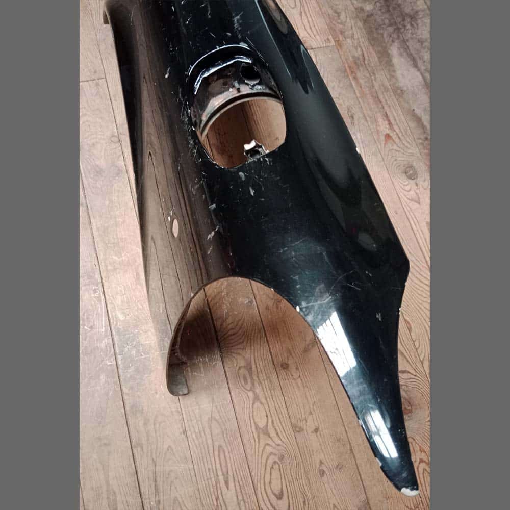 Front wings, left PET: 96450303102 and right PET: 96450303202 for Porsche 964. Black color - Image 4