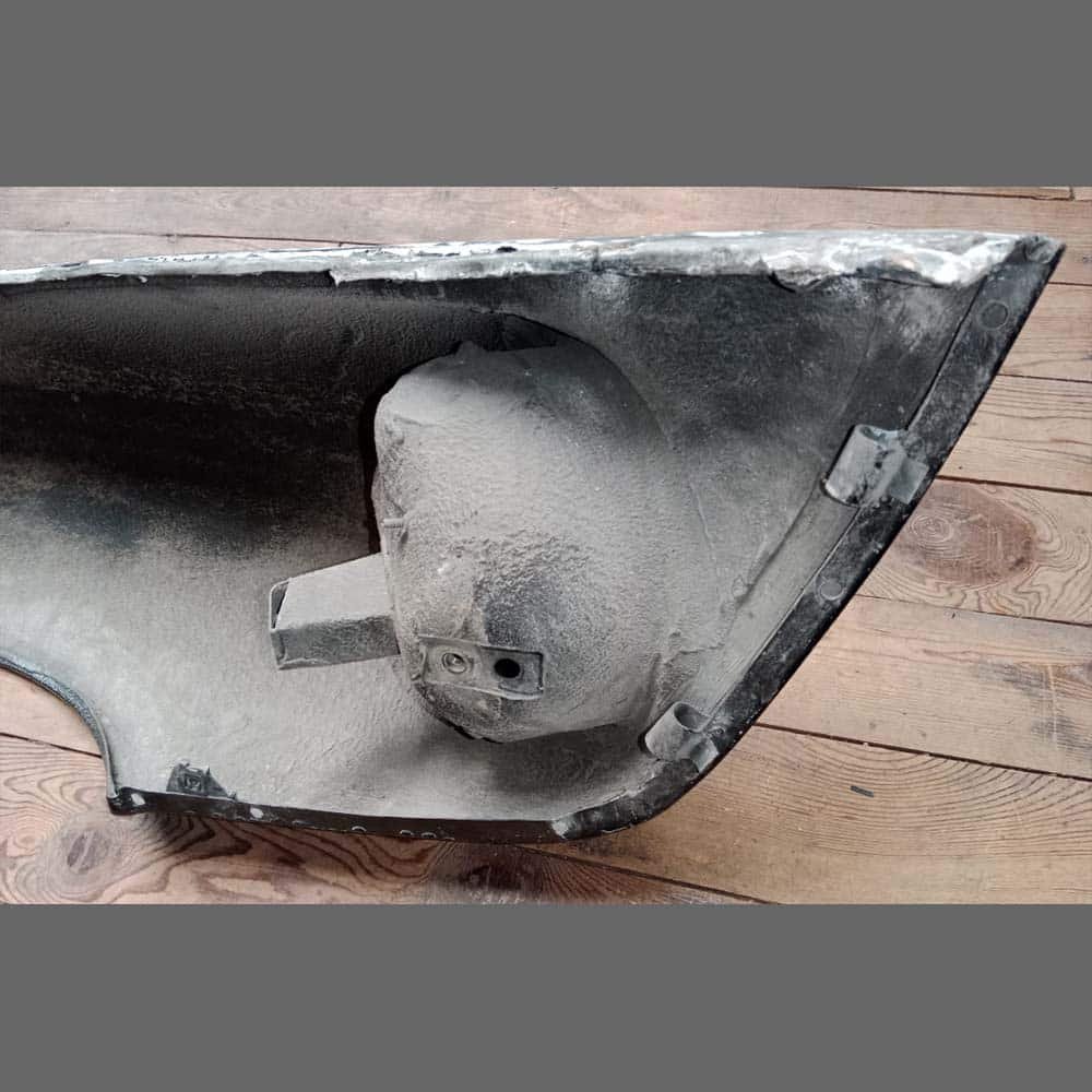 Front wings, left PET: 96450303102 and right PET: 96450303202 for Porsche 964. Black color - Image 7