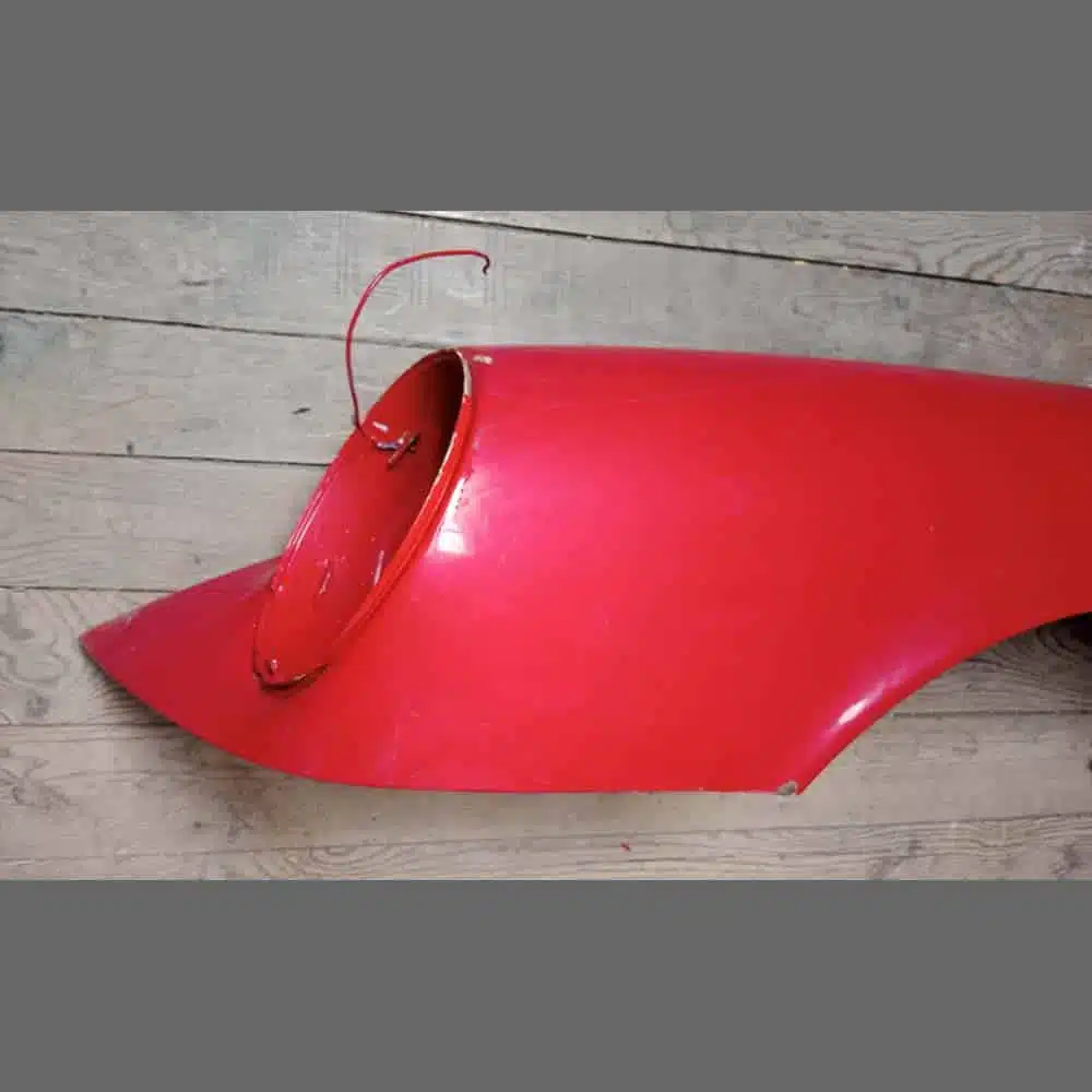 Front Wings, left and right for Porsche 911 (1974-89). Red color - Image 3