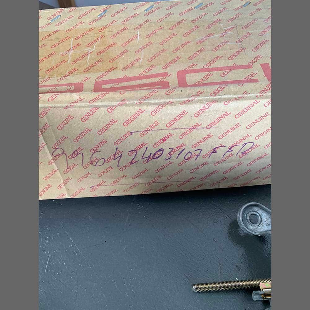 Porsche 996 handbrake lever. PET: 99642403107FFR. Black Color. New - Image 3