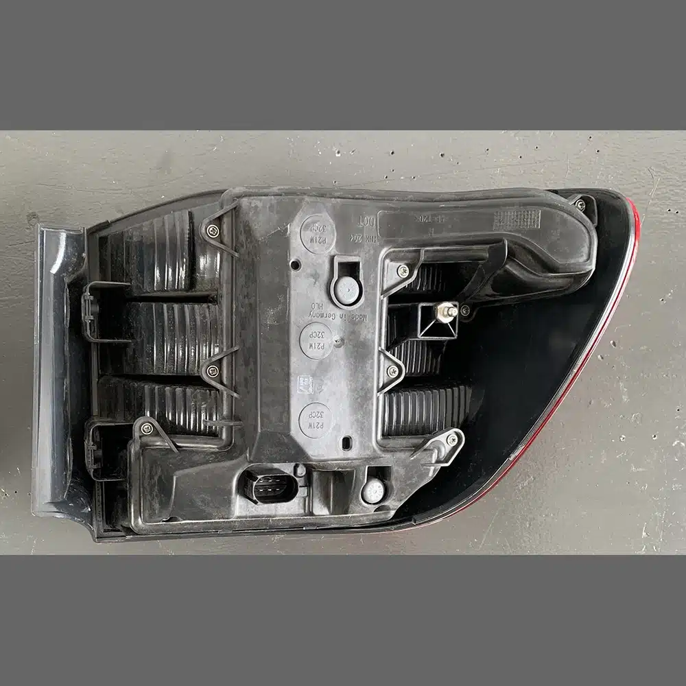 Luz piloto posterior derecho Porsche 957. PET: 95563148802. Usado Impecable - Imagen 2