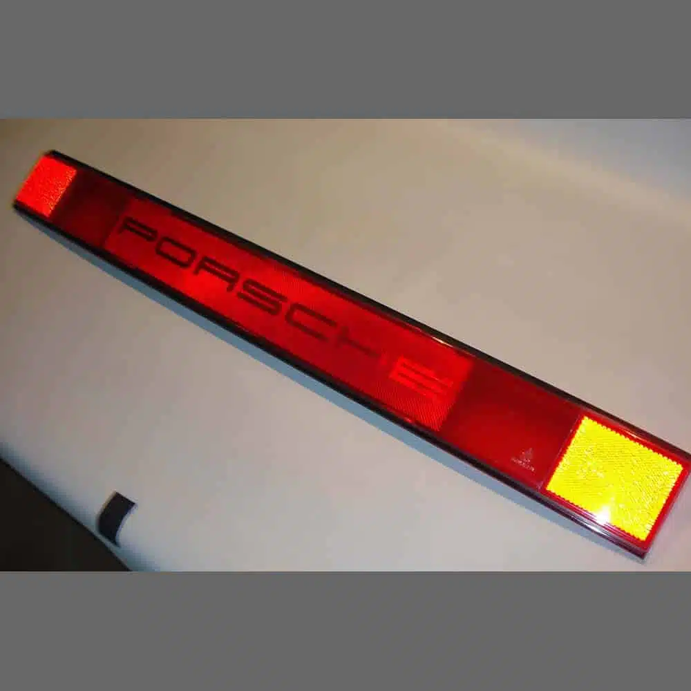 Rear reflector Porsche 911. Years (1987-89). PET: 91163312301 - Image 3