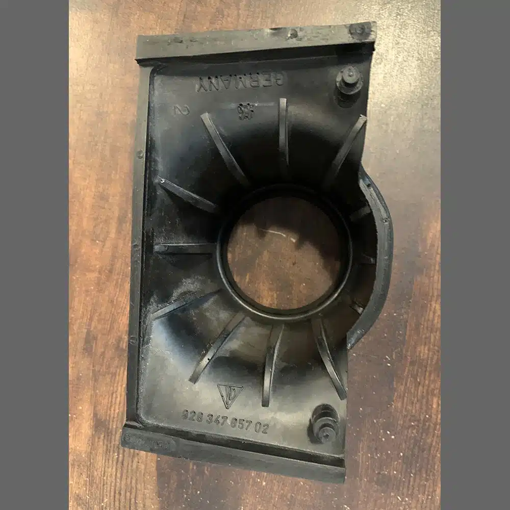 Revestimiento posterior Volante Porsche 911. PET: 928 347 857 02 - PET: 91134785701. Color Negro - Imagen 2