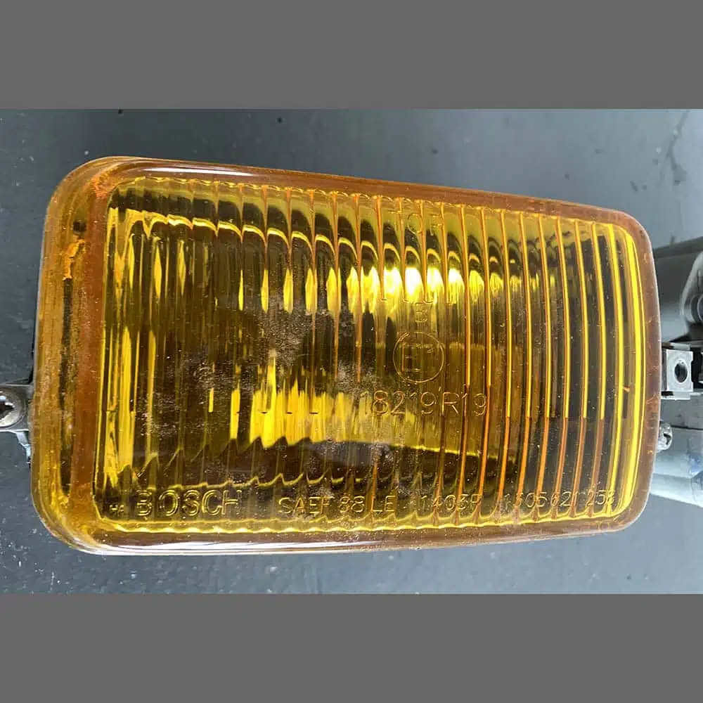 Fog light Yellow glass Porsche 964/965 Left side PET: 96463120300 and Right side PET: 96463120400. - Image 2