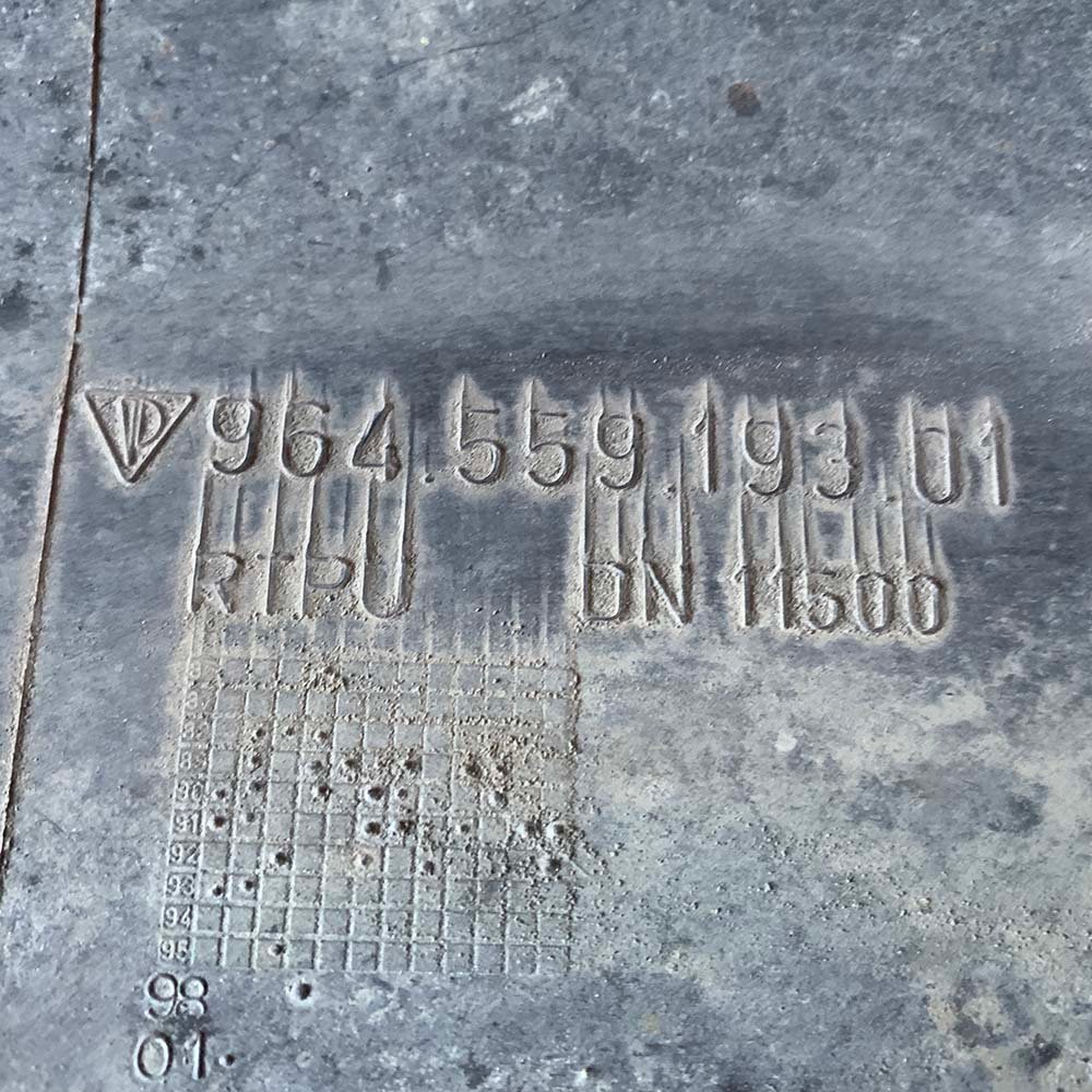 Taloneras laterales Izq. y Dcho. del panel del umbral Porsche 964. Color rojo. PET: 96455919301 / 96455919401 - Imagen 9