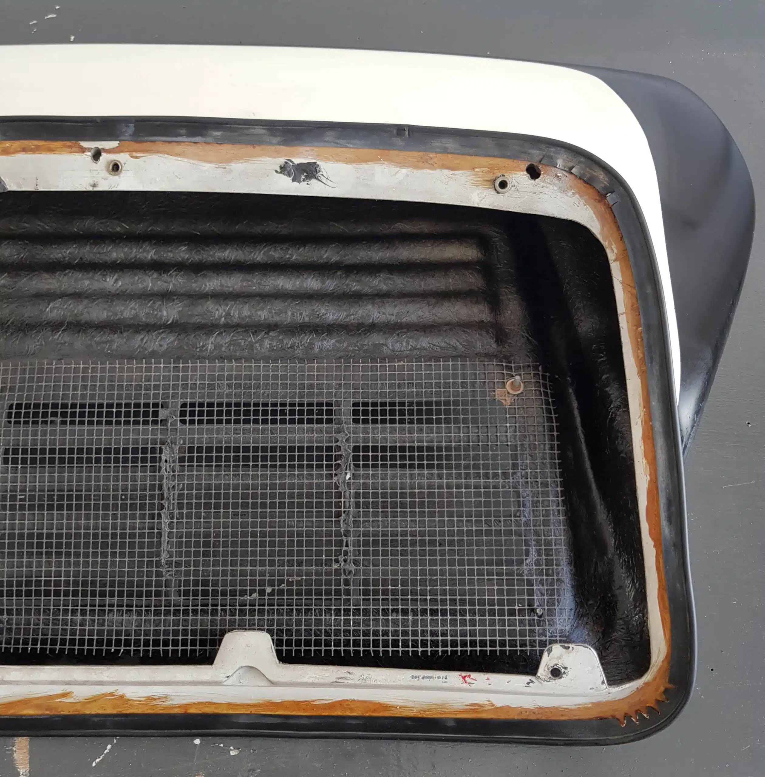 Rear Spoiler Porsche 911 (1974-83). PET: 91151201902. in Fiberglass. - Image 9