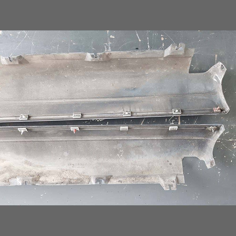 Taloneras laterales Izq. y Dcho. del panel del umbral Porsche 964. Color Gris. PET: 96455919301 / 96455919401 - Imagen 7