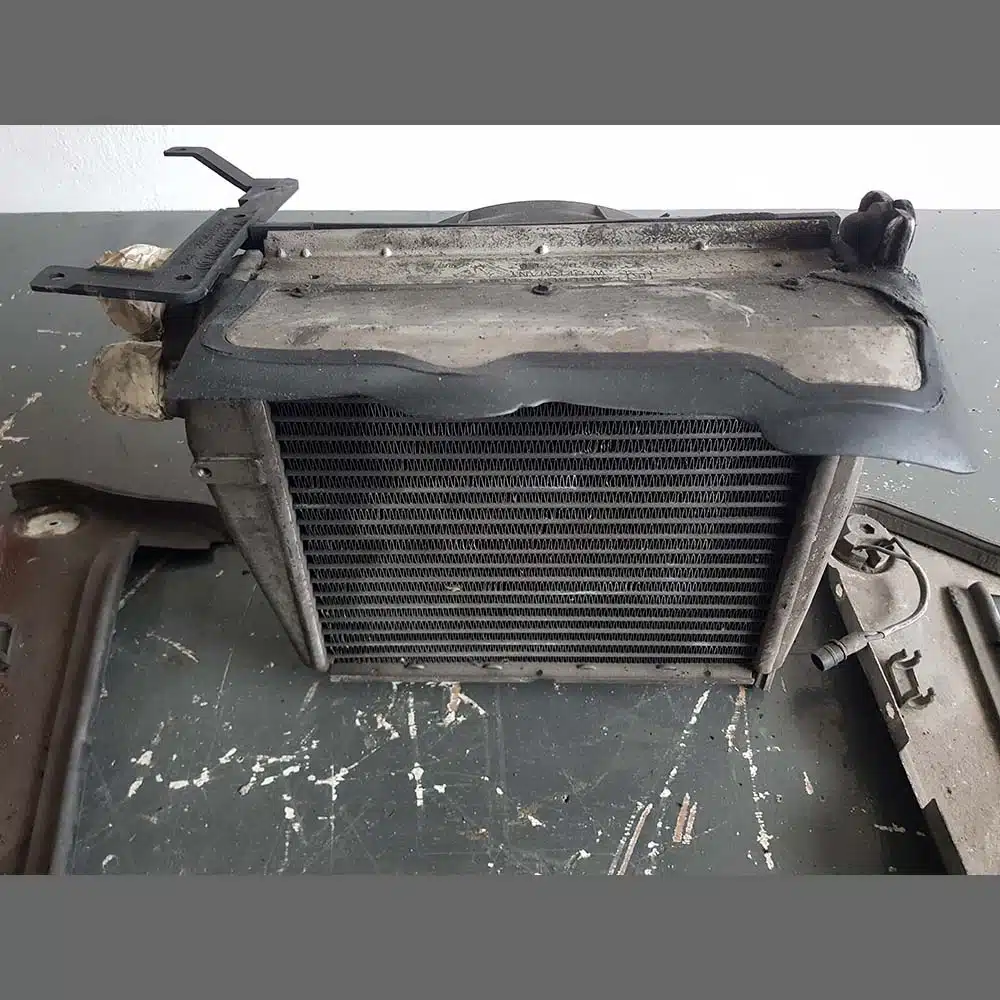 Engine oil cooler Porsche 964/993. PET: 96420722002. Used in Good condition. - Image 3