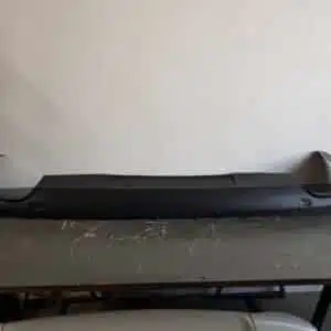Spoiler parachoques trasero Porsche Cayenne 955. Color negro