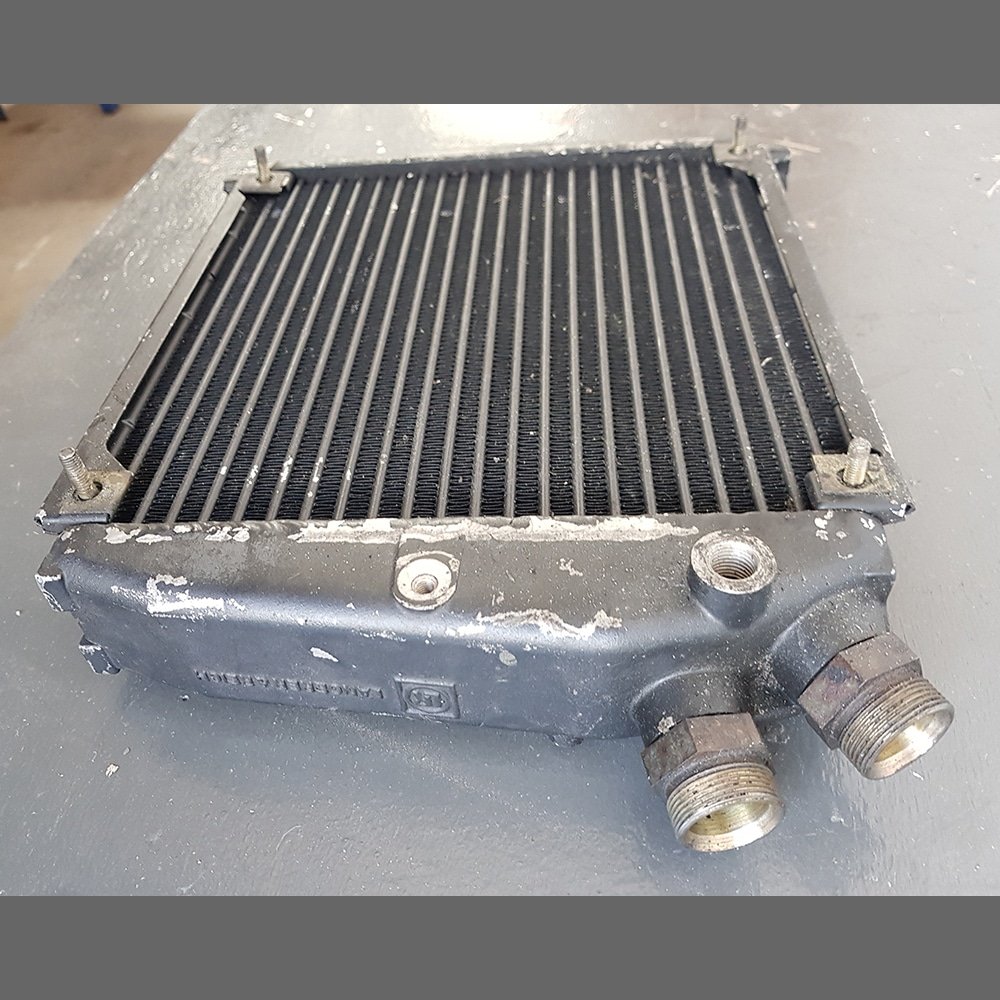 Radiador de aceite Porsche 964/993. PET: 964.207.220.02. Usado Buen estado. - Imagen 3