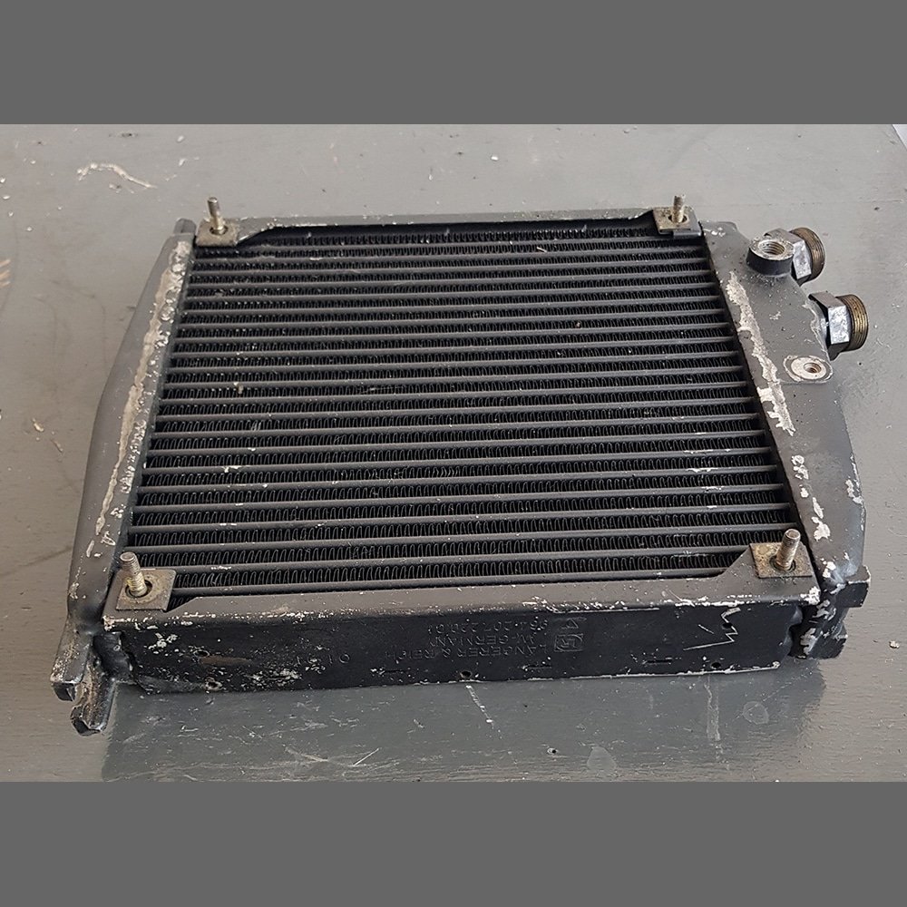 Radiador de aceite Porsche 964/993. PET: 964.207.220.02. Usado Buen estado. - Imagen 4