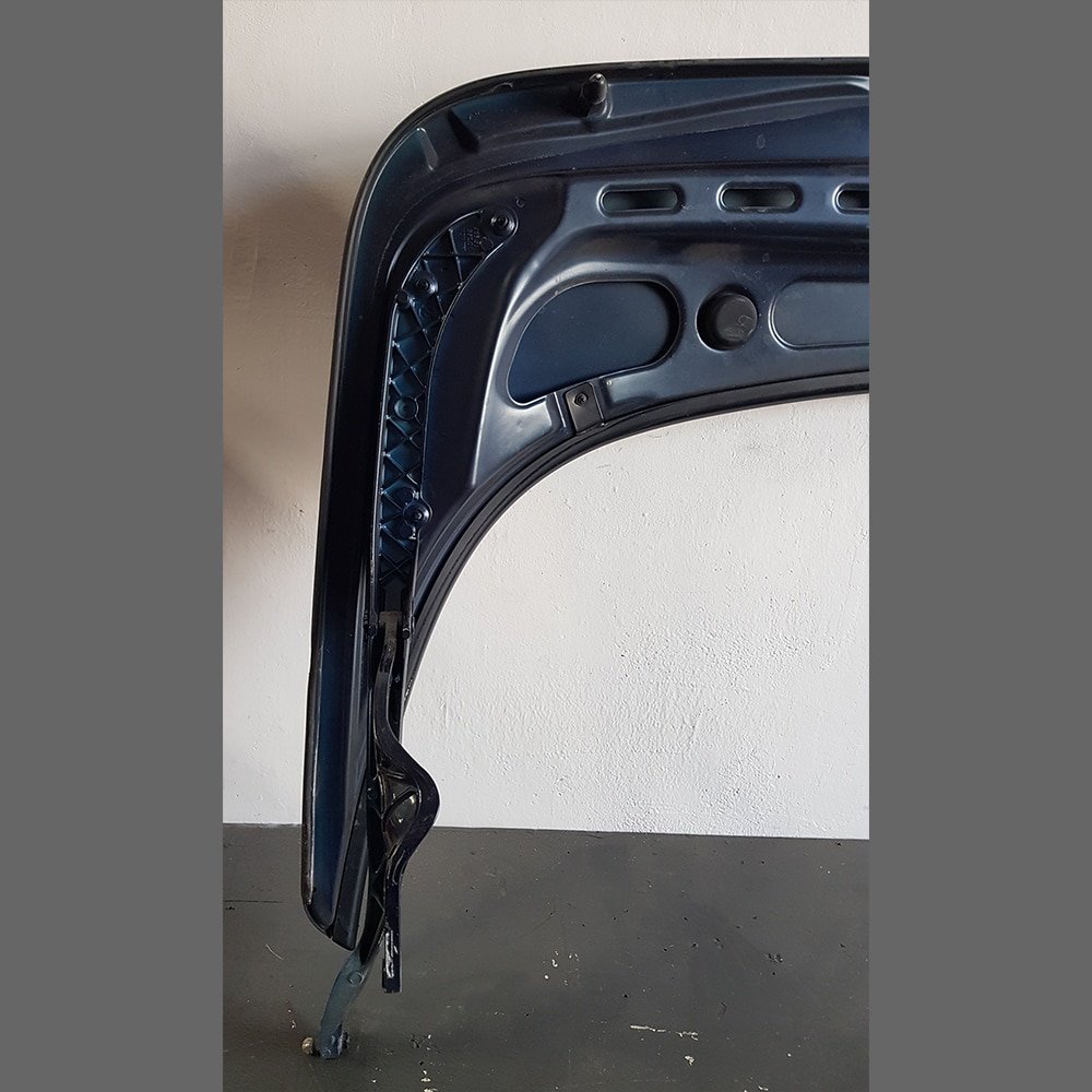 Tapa compartimento techo Porsche 986 color azul. PET: 98651401101. Con visagras. Muy buen estado! - Imagen 8