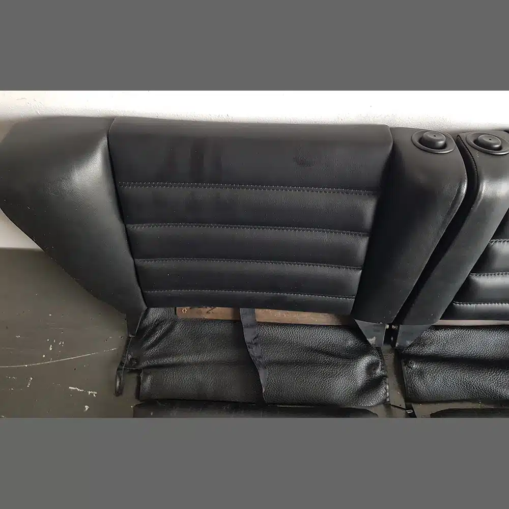 Rear seats with locking button for Porsche 964 in Genuine Black Leather. PET: 96452201709 / 96452201809 - Image 4