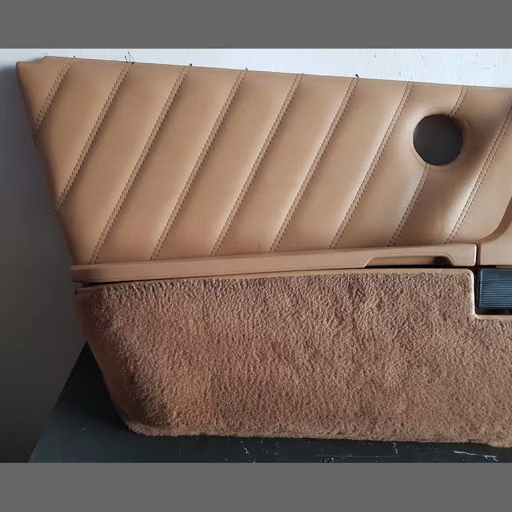 Inner door panels for Porsche 911/964. PET: 911555031 Left and PET: 911555032 Right. Leatherette. Cashmere beige color - Image 3