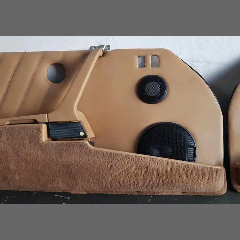 Inner door panels for Porsche 911/964. PET: 911555031 Left and PET: 911555032 Right. Leatherette. Cashmere beige color - Image 4